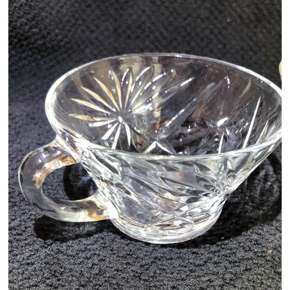 Vintage Prescut Pressed Clear Glass Punch Cups Starburst Design Set Of 2 Cups - Picture 4 of 4